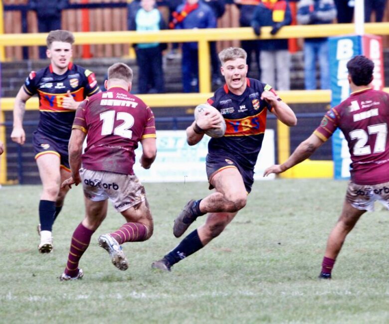 GIANTS BEAT RAMS