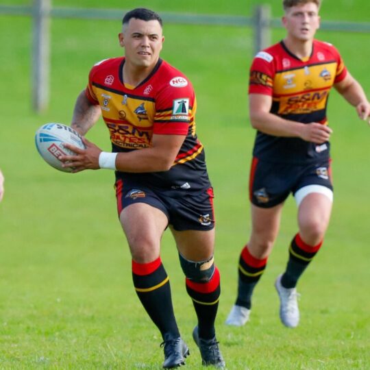 TOMLINSON SIGNS FOR 2025