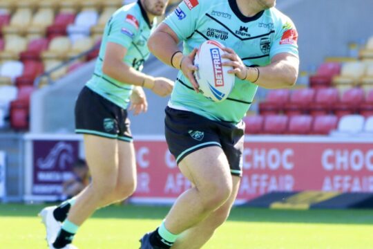 SUMMERS RE-SIGNS FOR 2025