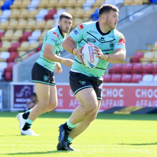 SUMMERS RE-SIGNS FOR 2025