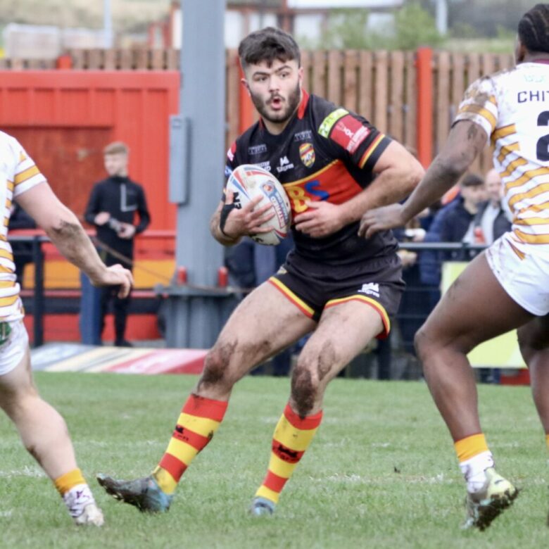 COLLINSON RE-SIGNS FOR 2025