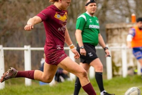 WALKER SIGNS FOR 2025